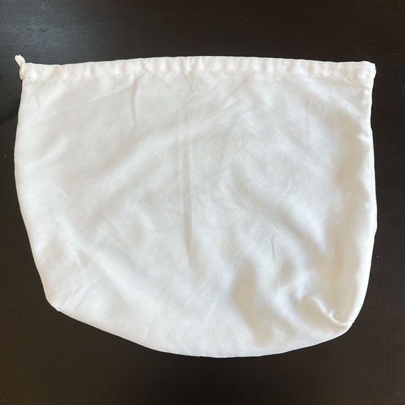 Brighton white drawstring dust bag - Picture 2 of 5